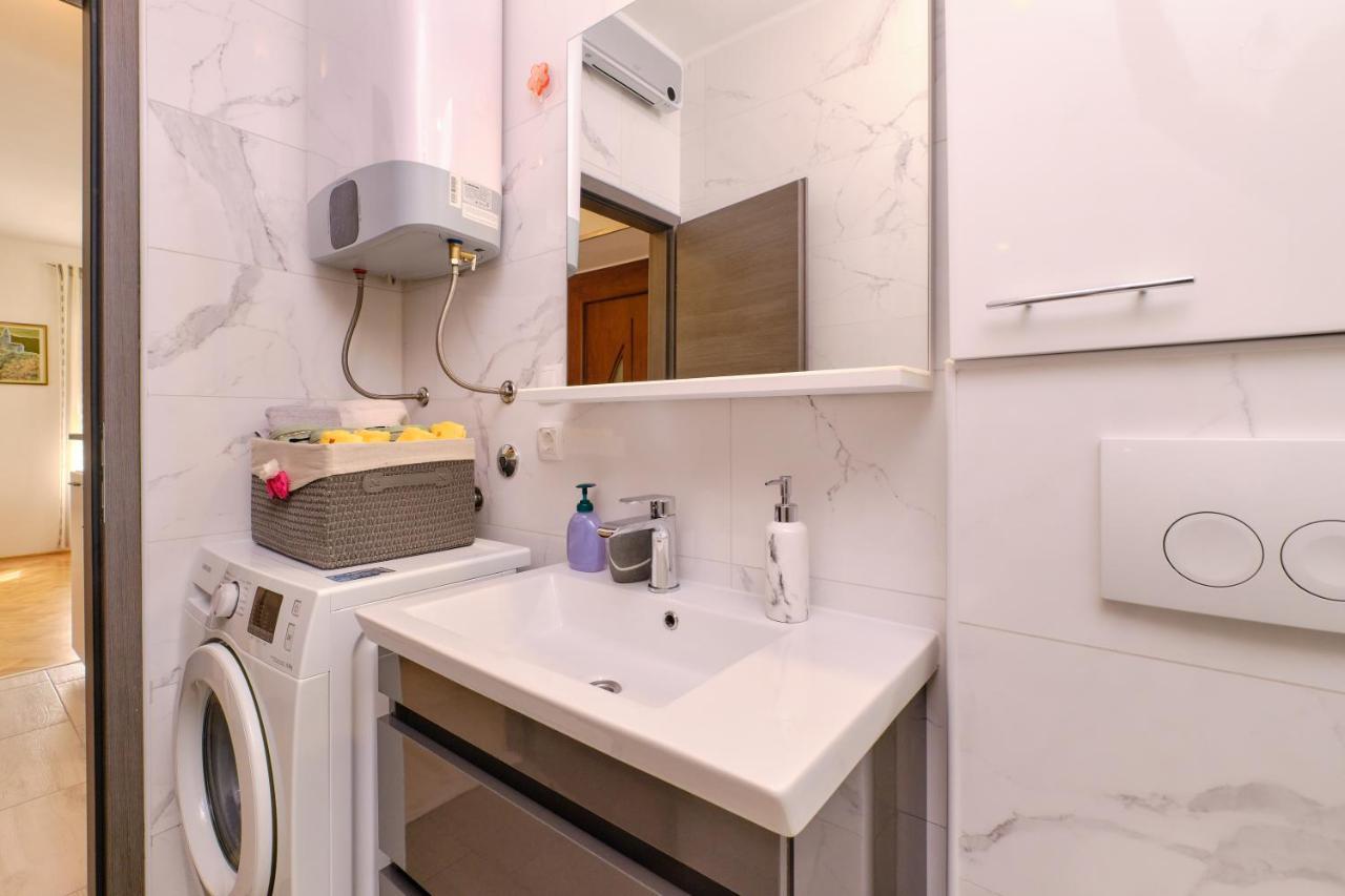 Apartamento Snjezana Mali Lošinj Exterior foto